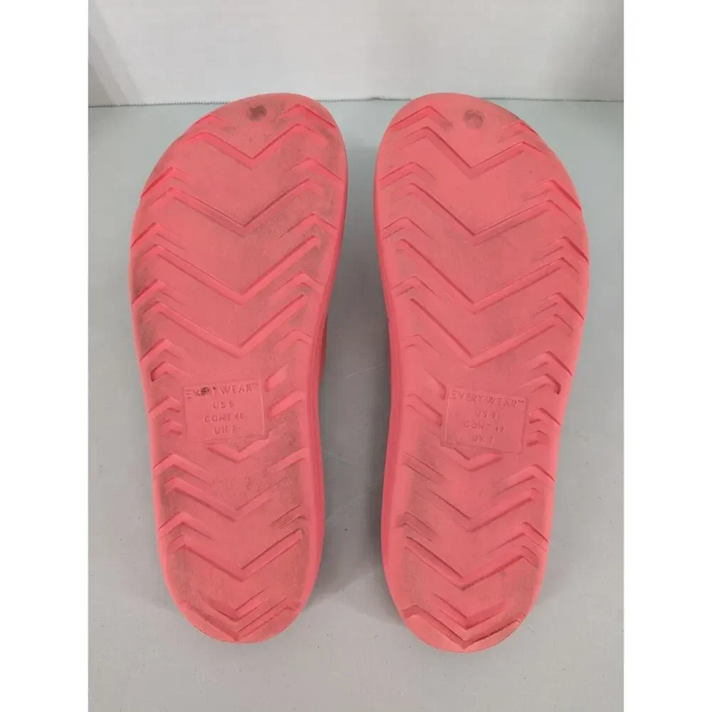 Totes Everywear Cushioning Comfort Slip On Beach Sandals US 9 Salmon Color